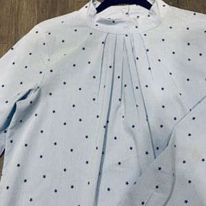 H&M Tops - H&M stretch cotton top with stars H&M Tops - H&M stretch cotton top with stars